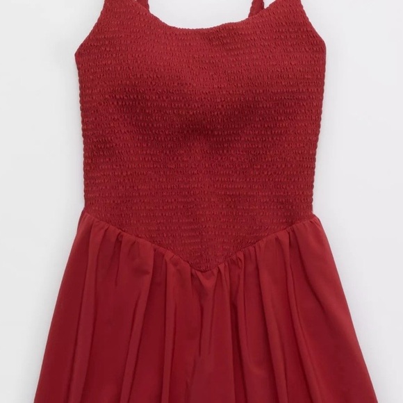 OFFLINE By Aerie Real Me Smocked Flowy Dress in Summer Burgundy Size L - Picture 5 of 7